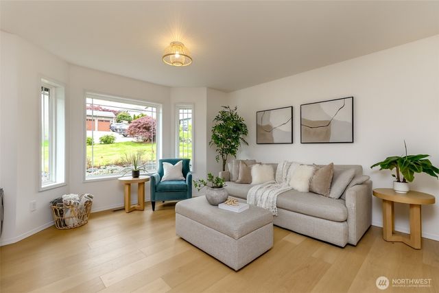 1855 Hillside Drive NE, Tacoma, WA 98422