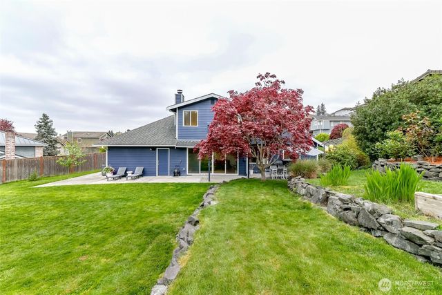 1855 Hillside Drive NE, Tacoma, WA 98422