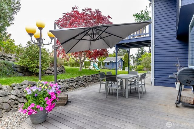 1855 Hillside Drive NE, Tacoma, WA 98422