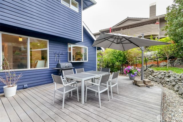 1855 Hillside Drive NE, Tacoma, WA 98422