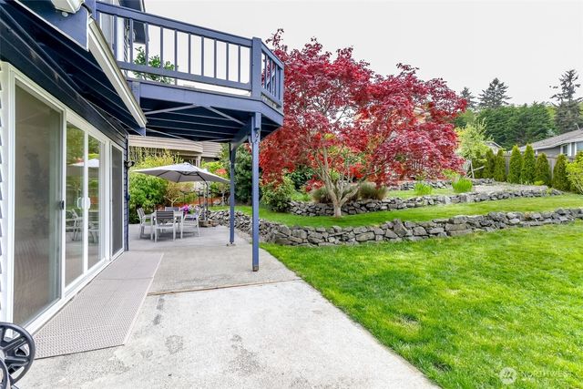 1855 Hillside Drive NE, Tacoma, WA 98422