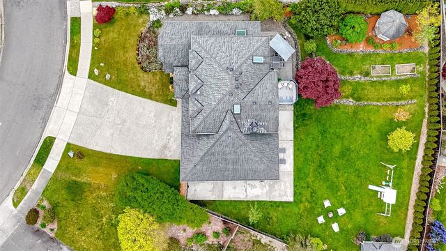 1855 Hillside Drive NE, Tacoma, WA 98422