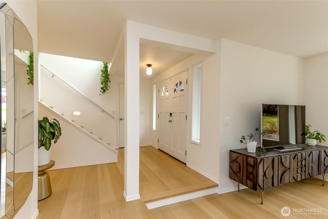 1855 Hillside Drive NE, Tacoma, WA 98422