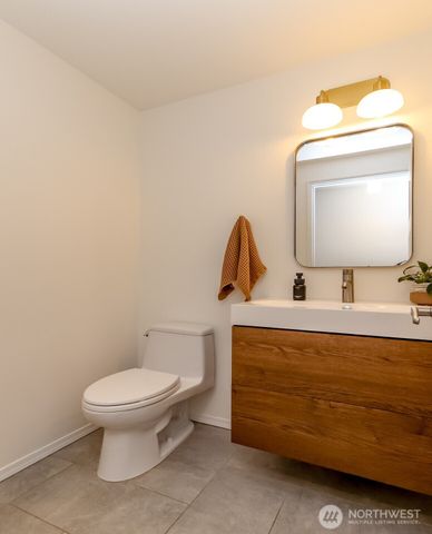 1855 Hillside Drive NE, Tacoma, WA 98422