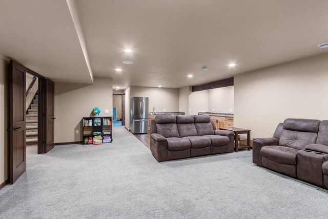 1124 HAROLD DRIVE, Menasha, WI 54952