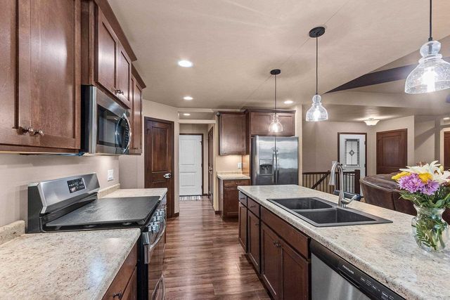 1124 HAROLD DRIVE, Menasha, WI 54952