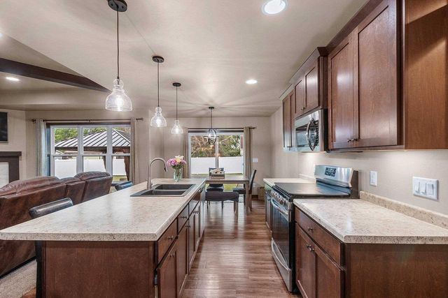 1124 HAROLD DRIVE, Menasha, WI 54952