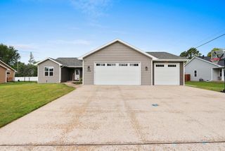 1124 HAROLD DRIVE, Menasha, WI 54952