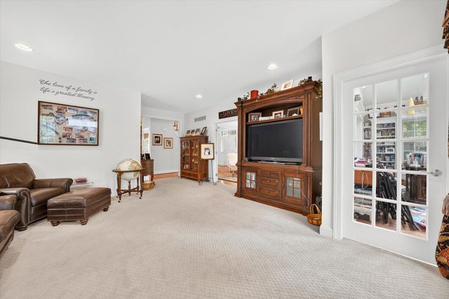 44742 Broadmoor Circle N, Northville, MI 48168