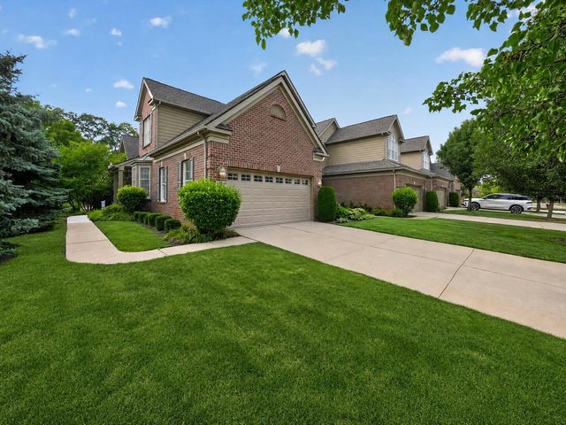 44742 Broadmoor Circle N, Northville, MI 48168