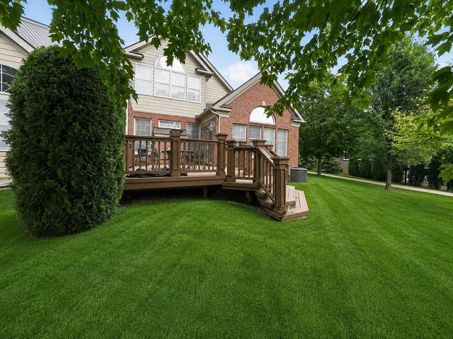 44742 Broadmoor Circle N, Northville, MI 48168