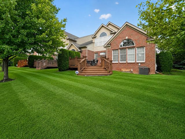 44742 Broadmoor Circle N, Northville, MI 48168