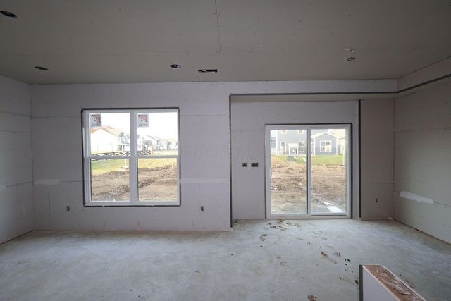 5516 Fawnsbury Court, Powell, OH 43065