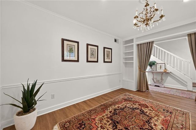 26 Old Ivy Square NE 26, Atlanta, GA 30342