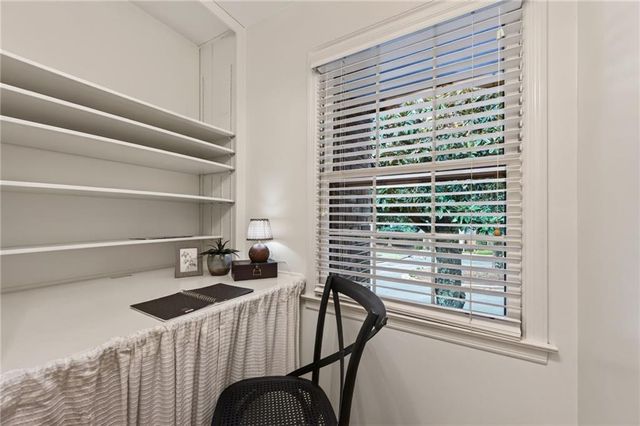 26 Old Ivy Square NE 26, Atlanta, GA 30342