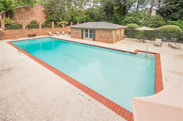 26 Old Ivy Square NE 26, Atlanta, GA 30342