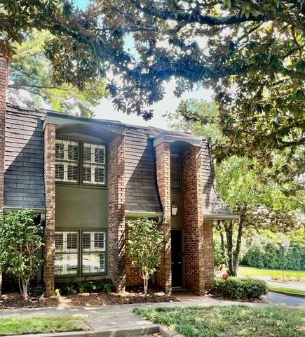 26 Old Ivy Square NE 26, Atlanta, GA 30342