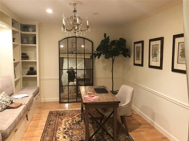 26 Old Ivy Square NE 26, Atlanta, GA 30342