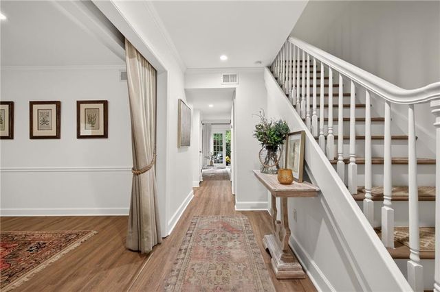 26 Old Ivy Square NE 26, Atlanta, GA 30342
