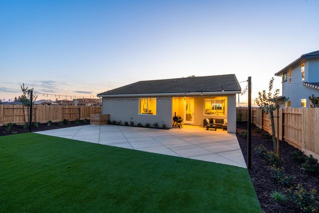 294 N Vista Ave., Fowler, CA 93625