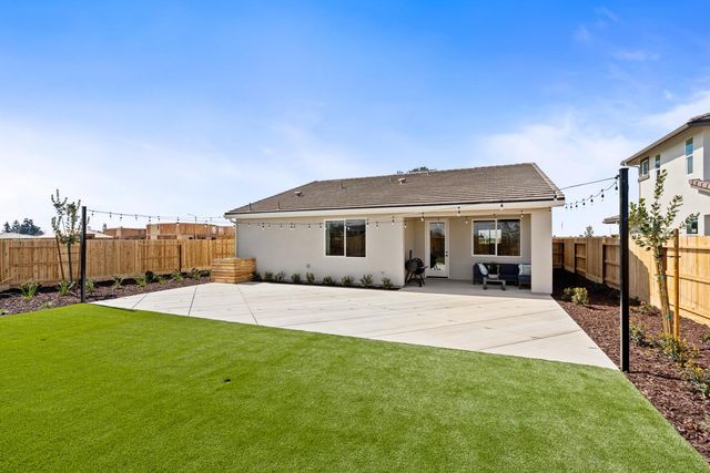 294 N Vista Ave., Fowler, CA 93625