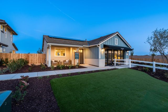 294 N Vista Ave., Fowler, CA 93625
