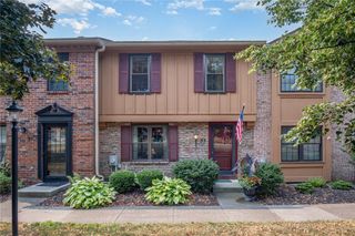 33 Georgetown Ln, Perinton, NY 14450