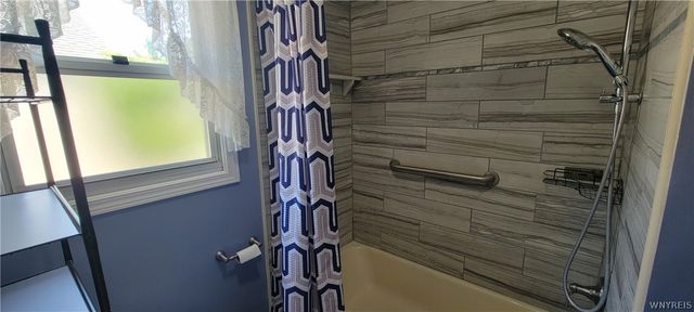 1251 94th Street, Niagara Falls, NY 14304