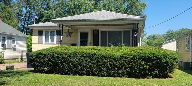 1251 94th Street, Niagara Falls, NY 14304