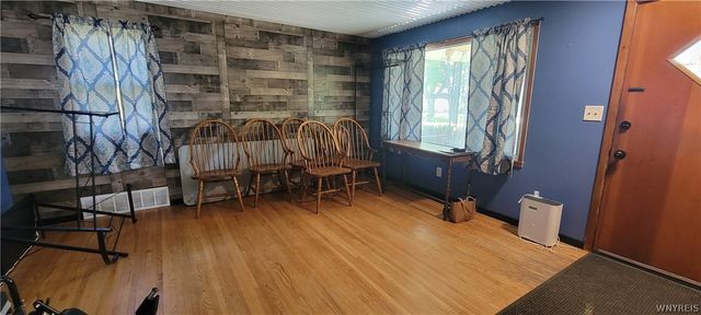 1251 94th Street, Niagara Falls, NY 14304