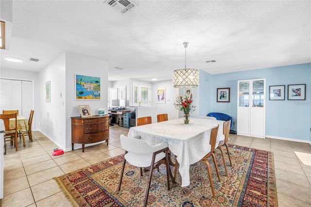 1770 GLEN LAKES BOULEVARD N, St Petersburg, FL 33702