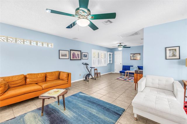 1770 GLEN LAKES BOULEVARD N, St Petersburg, FL 33702