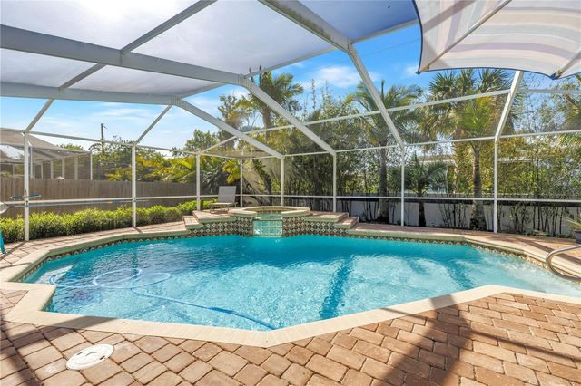 1770 GLEN LAKES BOULEVARD N, St Petersburg, FL 33702