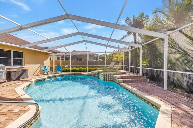 1770 GLEN LAKES BOULEVARD N, St Petersburg, FL 33702