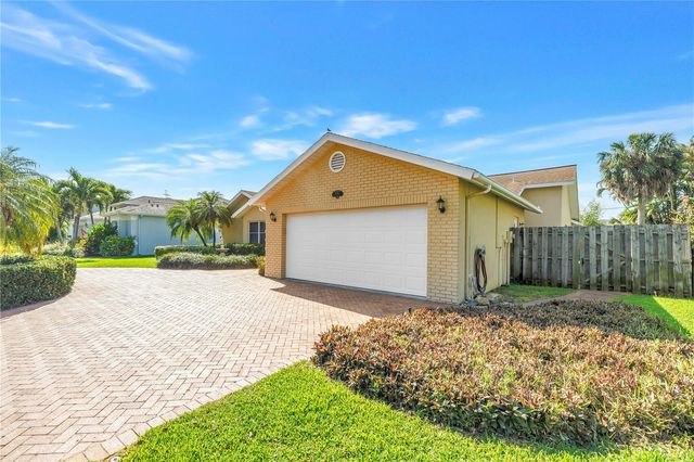 1770 GLEN LAKES BOULEVARD N, St Petersburg, FL 33702
