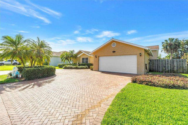 1770 GLEN LAKES BOULEVARD N, St Petersburg, FL 33702