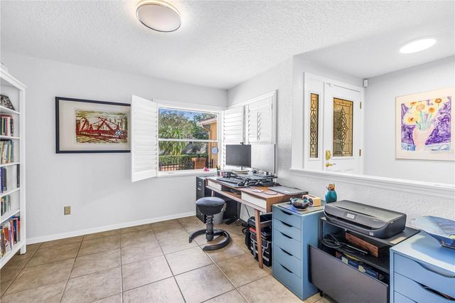 1770 GLEN LAKES BOULEVARD N, St Petersburg, FL 33702