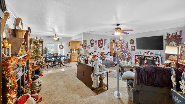 3228 N Kayenta, Golden Valley, AZ 86413