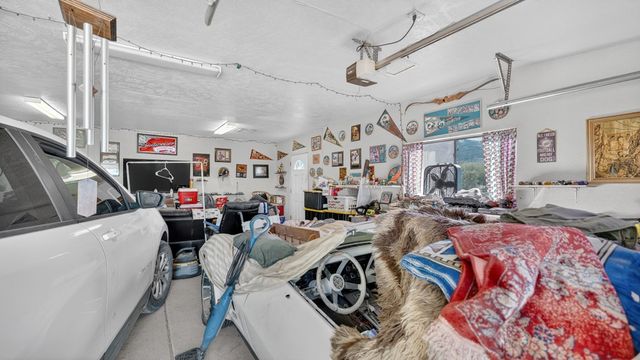 3228 N Kayenta, Golden Valley, AZ 86413