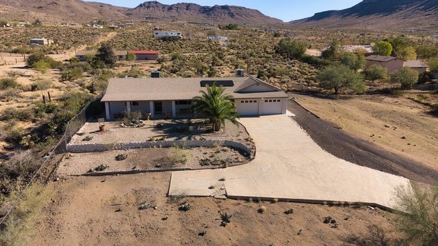 3228 N Kayenta, Golden Valley, AZ 86413