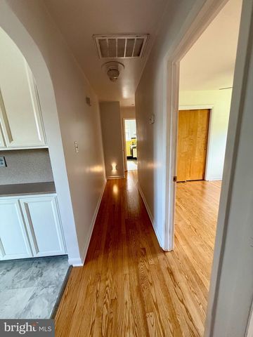 19 PINE AVE, Lebanon, PA 17042