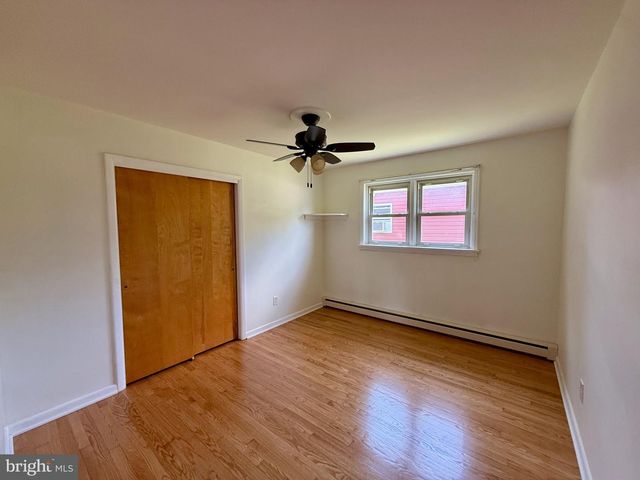 19 PINE AVE, Lebanon, PA 17042