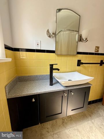 19 PINE AVE, Lebanon, PA 17042