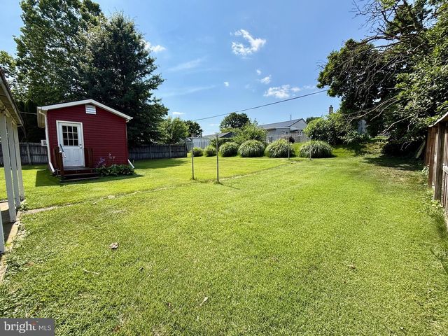19 PINE AVE, Lebanon, PA 17042