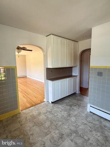 19 PINE AVE, Lebanon, PA 17042