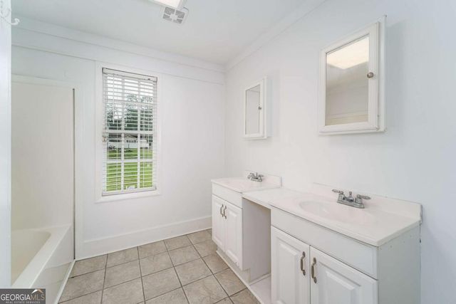 1100 Euclid Avenue, Waycross, GA 31501