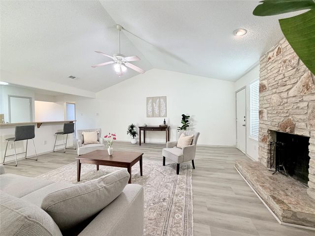 8200 Furness DR, Austin, TX 78753