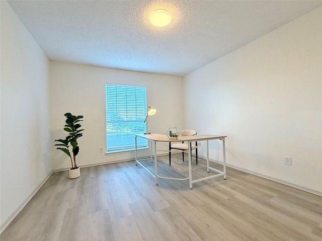 8200 Furness DR, Austin, TX 78753