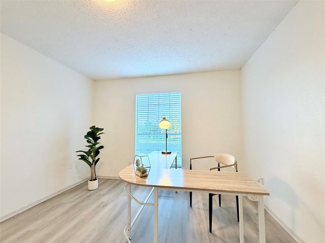 8200 Furness DR, Austin, TX 78753