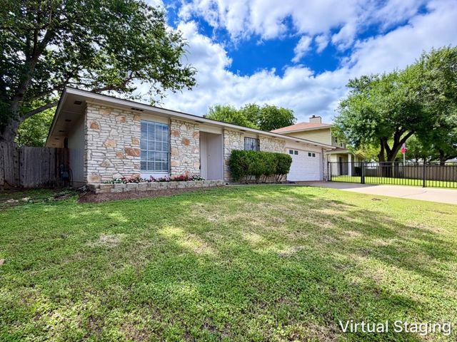 8200 Furness DR, Austin, TX 78753